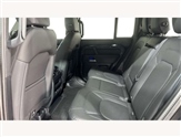 Land Rover Defender Image 4