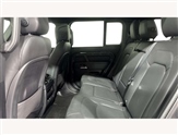 Land Rover Defender Image 4