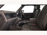 Land Rover Defender Image 5