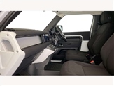 Land Rover Defender Image 5