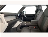 Land Rover Defender Image 3
