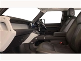 Land Rover Defender Image 5