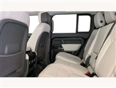 Land Rover Defender Image 4