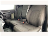 Land Rover Defender Image 6