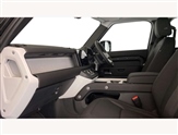 Land Rover Defender Image 3
