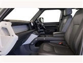 Land Rover Defender Image 3