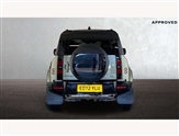 Land Rover Defender Image 6