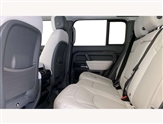 Land Rover Defender Image 6