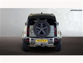Land Rover Defender Image 6