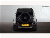Land Rover Defender Image 6