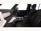 Land Rover Defender Image 3