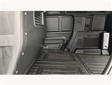 Land Rover Defender Image 4