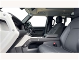 Land Rover Defender Image 3
