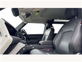 Land Rover Defender Image 3