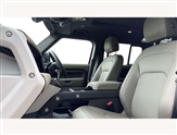 Land Rover Defender Image 3