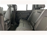 Land Rover Defender Image 4