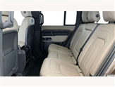 Land Rover Defender Image 4