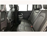 Land Rover Defender Image 4