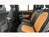 Land Rover Defender Image 4