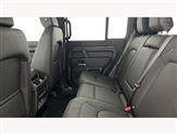 Land Rover Defender Image 4