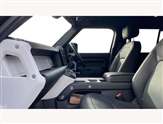 Land Rover Defender Image 3