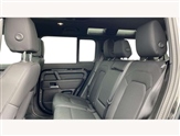 Land Rover Defender Image 4