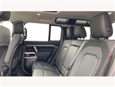 Land Rover Defender Image 4