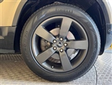 Land Rover Defender Image 5