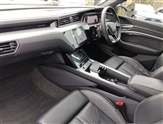 Land Rover Discovery Sport Image 2