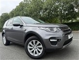Land Rover Discovery Sport Image 2