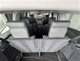 Land Rover Discovery Image 2
