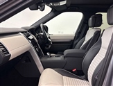 Land Rover Discovery Image 3