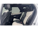 Land Rover Discovery Image 4