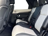 Land Rover Discovery Image 4