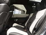 Land Rover Discovery Image 4
