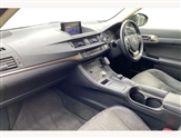 Lexus CT Image 2