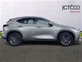 Lexus NX Image 4