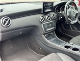 Mercedes-Benz A Class Image 2