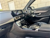Mercedes-Benz EQC Image 2