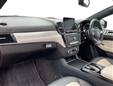 Mercedes-Benz GLE Image 2