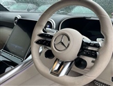 Mercedes-Benz SL Class Image 3