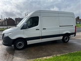 Mercedes-Benz Sprinter Image 3