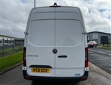 Mercedes-Benz Sprinter Image 5