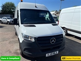 Mercedes-Benz Sprinter Image 4