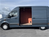 Mercedes-Benz Sprinter Image 5