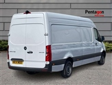 Mercedes-Benz Sprinter Image 4