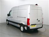 Mercedes-Benz Sprinter Image 5