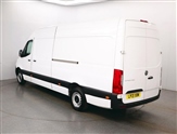 Mercedes-Benz Sprinter Image 5