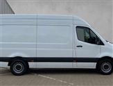 Mercedes-Benz Sprinter Image 6