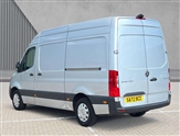Mercedes-Benz Sprinter Image 2